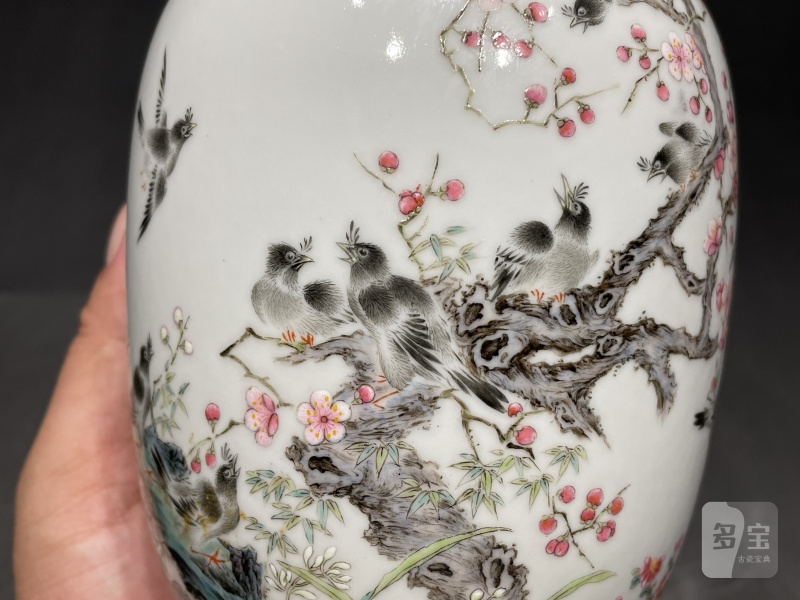 民国 粉彩月月见喜图灯笼瓶 - 图7